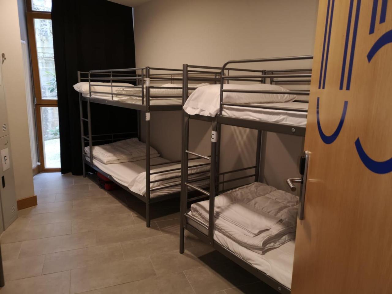 Egunon Bilbao Hostel Luaran gambar